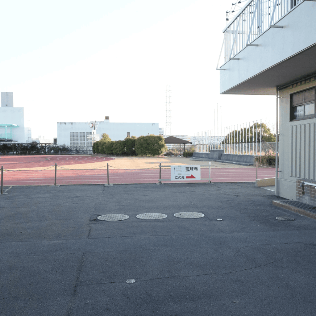 新河岸陸上競技場前の「連絡橋（連絡通路）工事」について（板橋区議会議員　近藤タカヒロ）