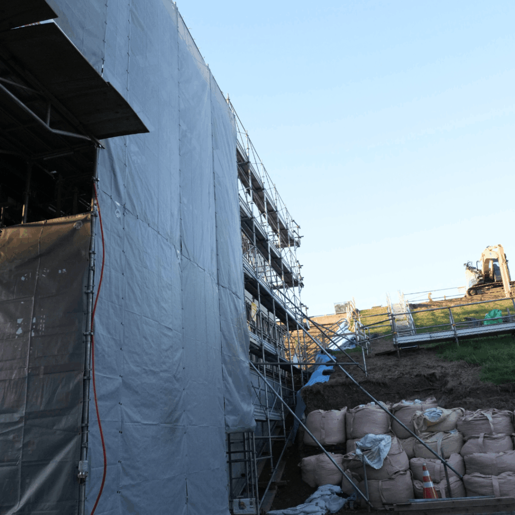 新河岸陸上競技場前の「連絡橋（連絡通路）工事」について（板橋区議会議員　近藤タカヒロ）