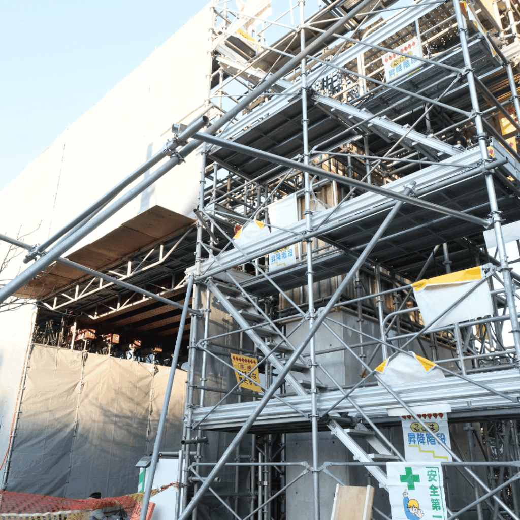 新河岸陸上競技場前の「連絡橋（連絡通路）工事」について（板橋区議会議員　近藤タカヒロ）