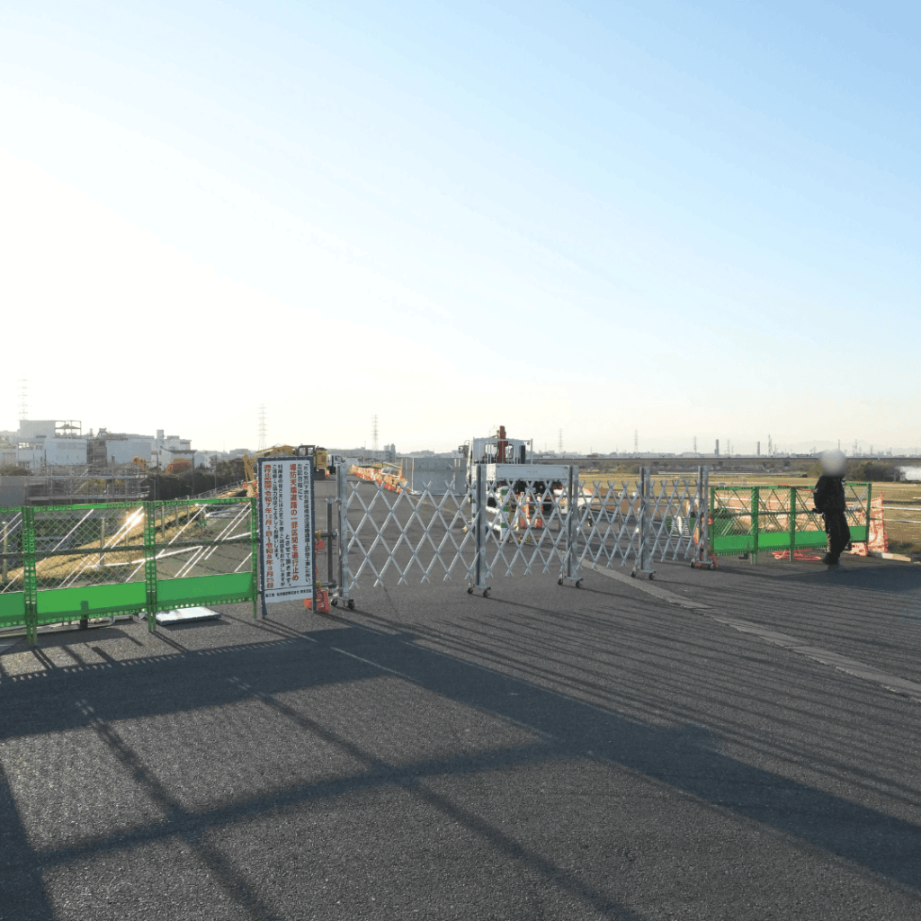 新河岸陸上競技場前の「連絡橋（連絡通路）工事」について（板橋区議会議員　近藤タカヒロ）