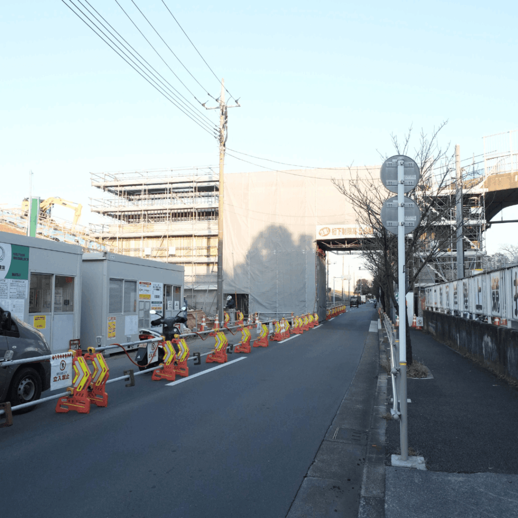 新河岸陸上競技場前の「連絡橋（連絡通路）工事」について（板橋区議会議員　近藤タカヒロ）