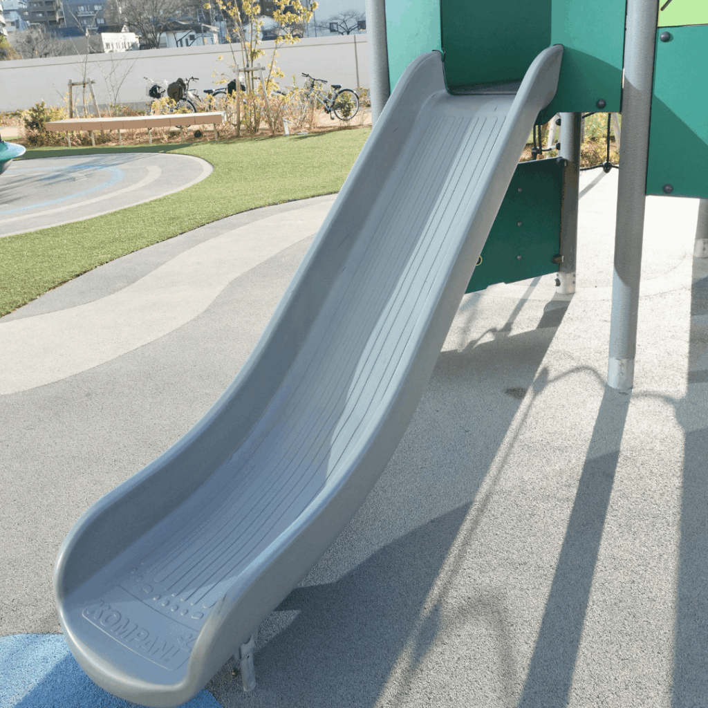 板橋区立舟渡水辺公園の横にある、MFLP・LOGIFRONT東京板橋「わくわく広場」を紹介（板橋区議会議員　近藤タカヒロ）