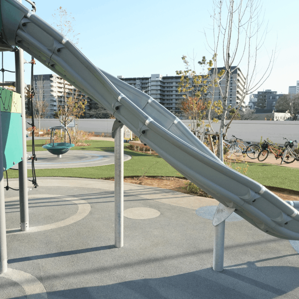 板橋区立舟渡水辺公園の横にある、MFLP・LOGIFRONT東京板橋「わくわく広場」を紹介（板橋区議会議員　近藤タカヒロ）