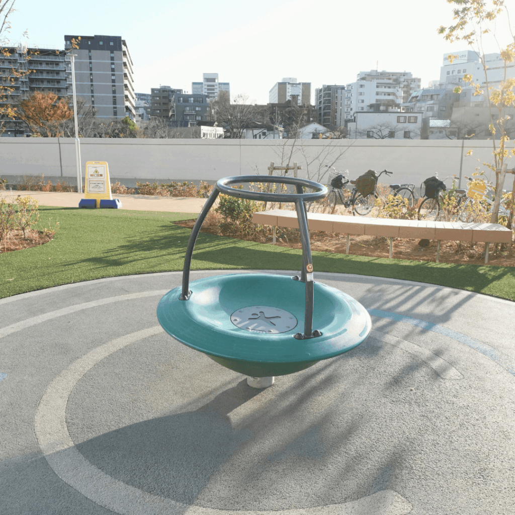 板橋区立舟渡水辺公園の横にある、MFLP・LOGIFRONT東京板橋「わくわく広場」を紹介（板橋区議会議員　近藤タカヒロ）