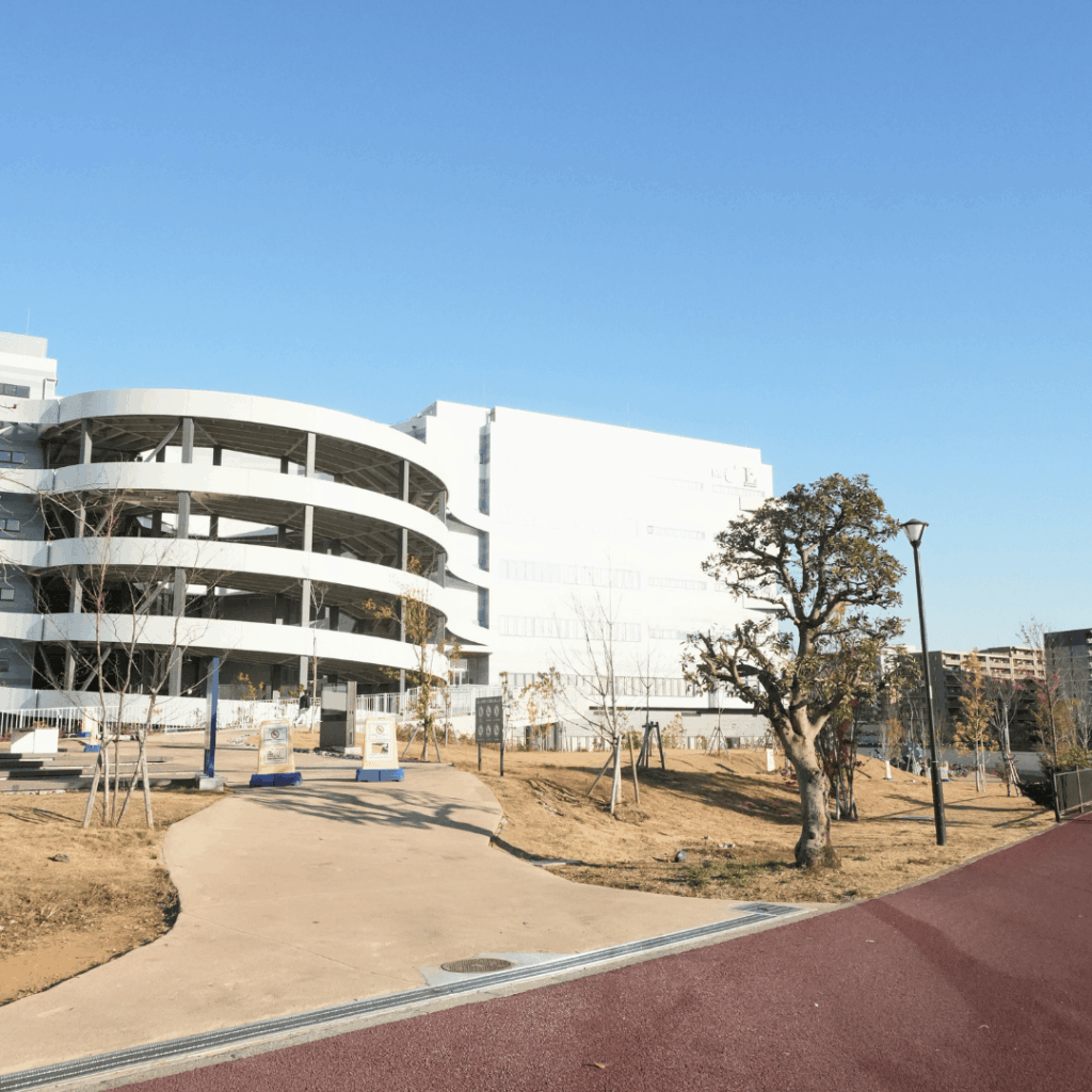 板橋区立舟渡水辺公園の横にある、MFLP・LOGIFRONT東京板橋「わくわく広場」を紹介（板橋区議会議員　近藤タカヒロ）