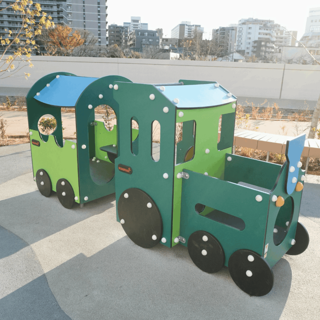 板橋区立舟渡水辺公園の横にある、MFLP・LOGIFRONT東京板橋「わくわく広場」を紹介（板橋区議会議員　近藤タカヒロ）