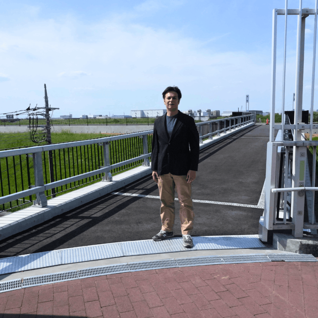 板橋区に新しい防災の橋が完成│荒川と新河岸陸上競技場をつなぐ「ITTA RIVER PARK BRIDGE」を歩いてきました（板橋区議会議員　近藤タカヒロ）