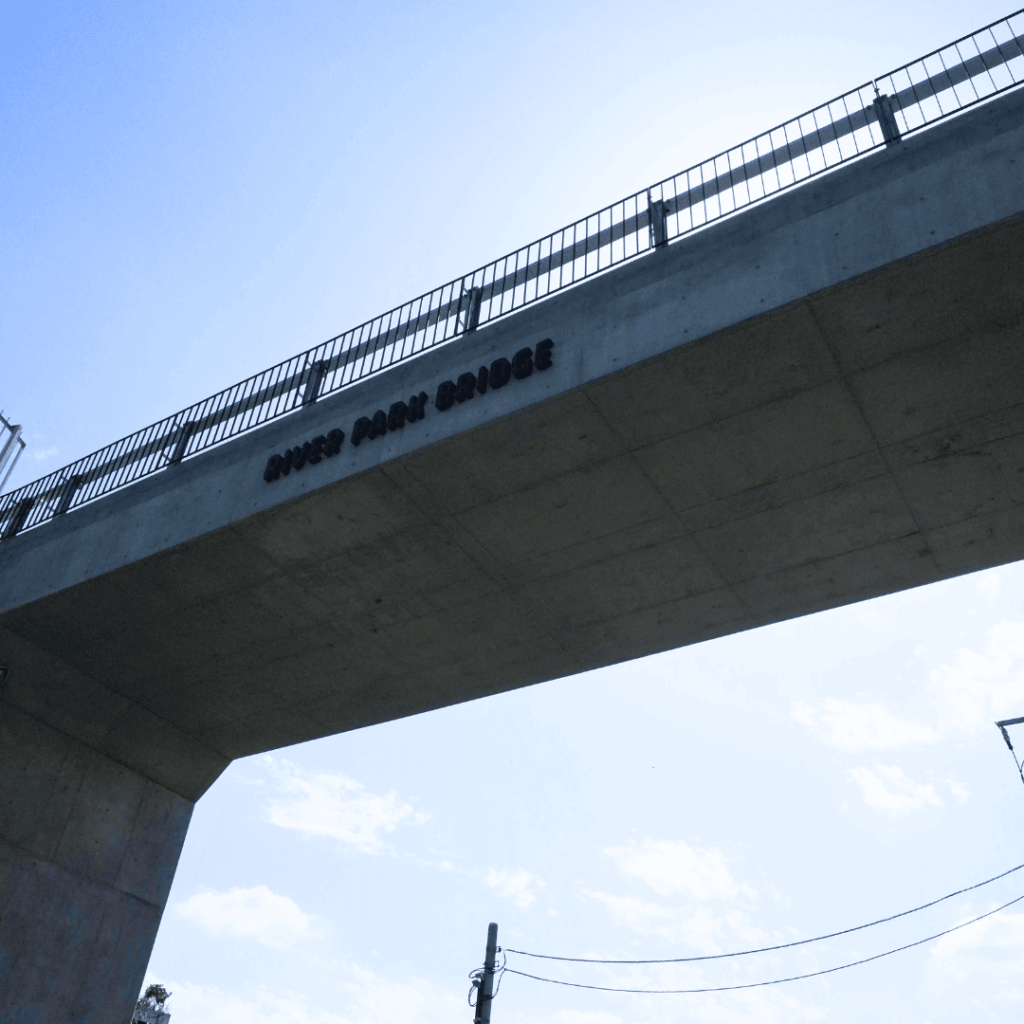 板橋区に新しい防災の橋が完成│荒川と新河岸陸上競技場をつなぐ「ITTA RIVER PARK BRIDGE」を歩いてきました（板橋区議会議員　近藤タカヒロ）