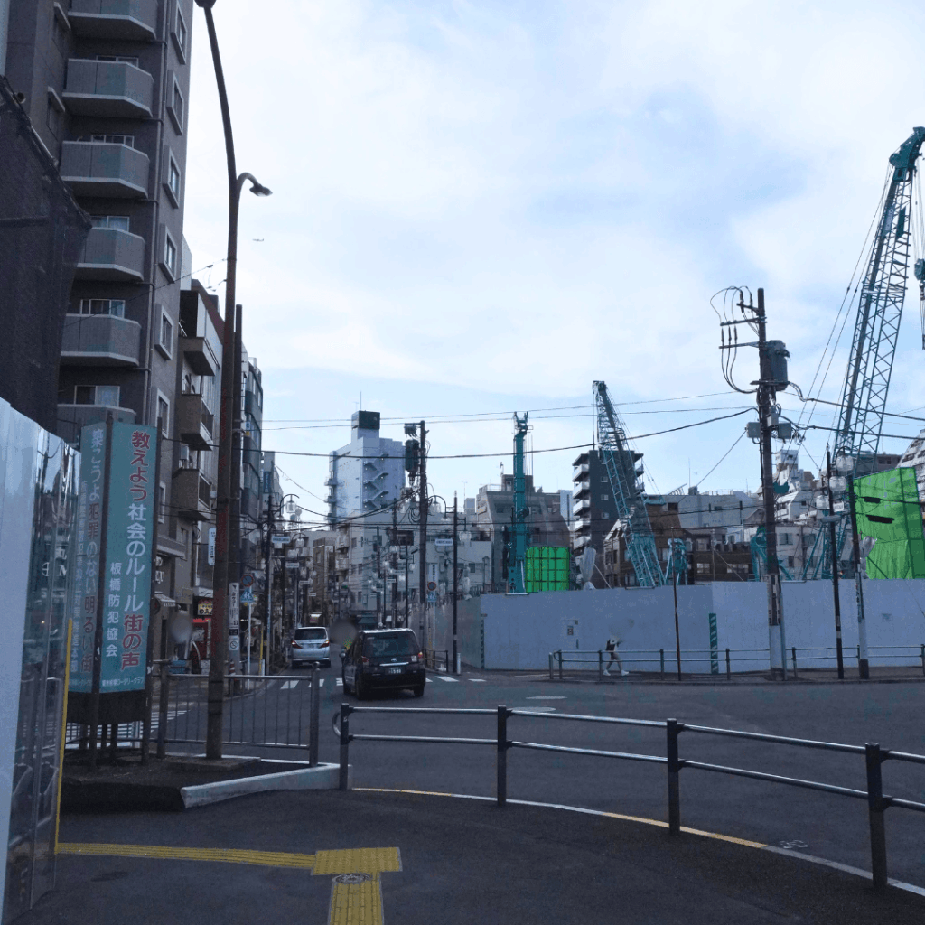 【再開発】JR板橋駅西口駅前広場再整備計画・2026年の工事状況を視察。実際に現地に行ってきました(板橋区議会議員 近藤タカヒロ)