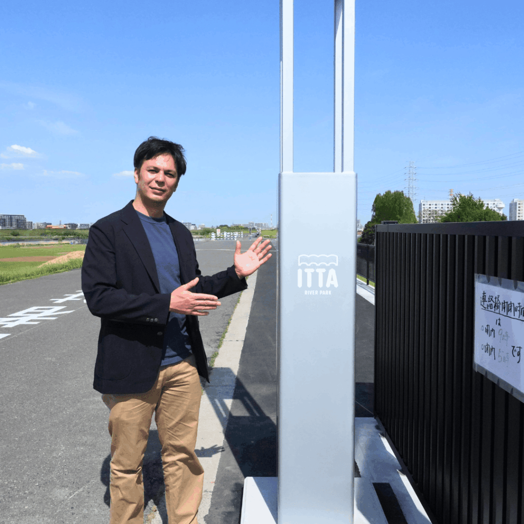 板橋区に新しい防災の橋が完成│荒川と新河岸陸上競技場をつなぐ「ITTA RIVER PARK BRIDGE」を歩いてきました（板橋区議会議員　近藤タカヒロ）